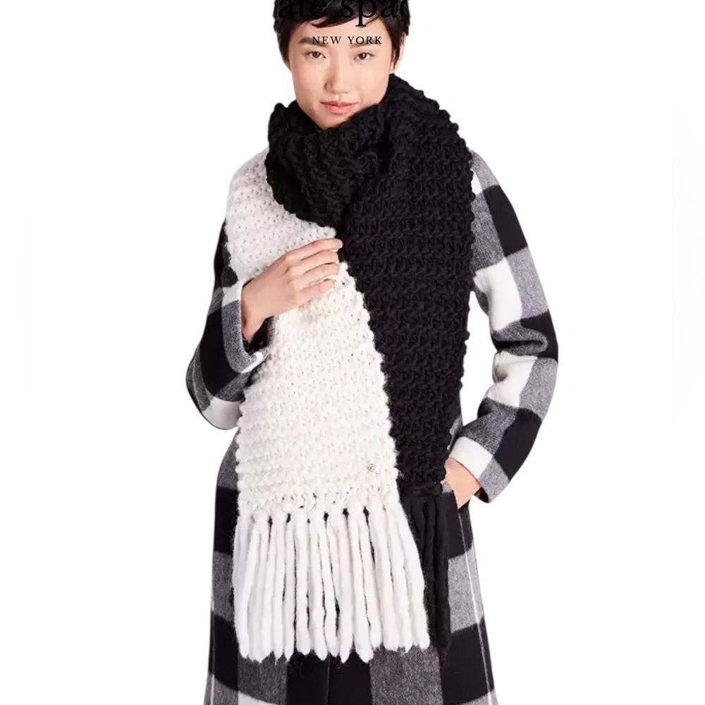 Kate Spade color block, scarf Black and White Knit Scarf new with tags